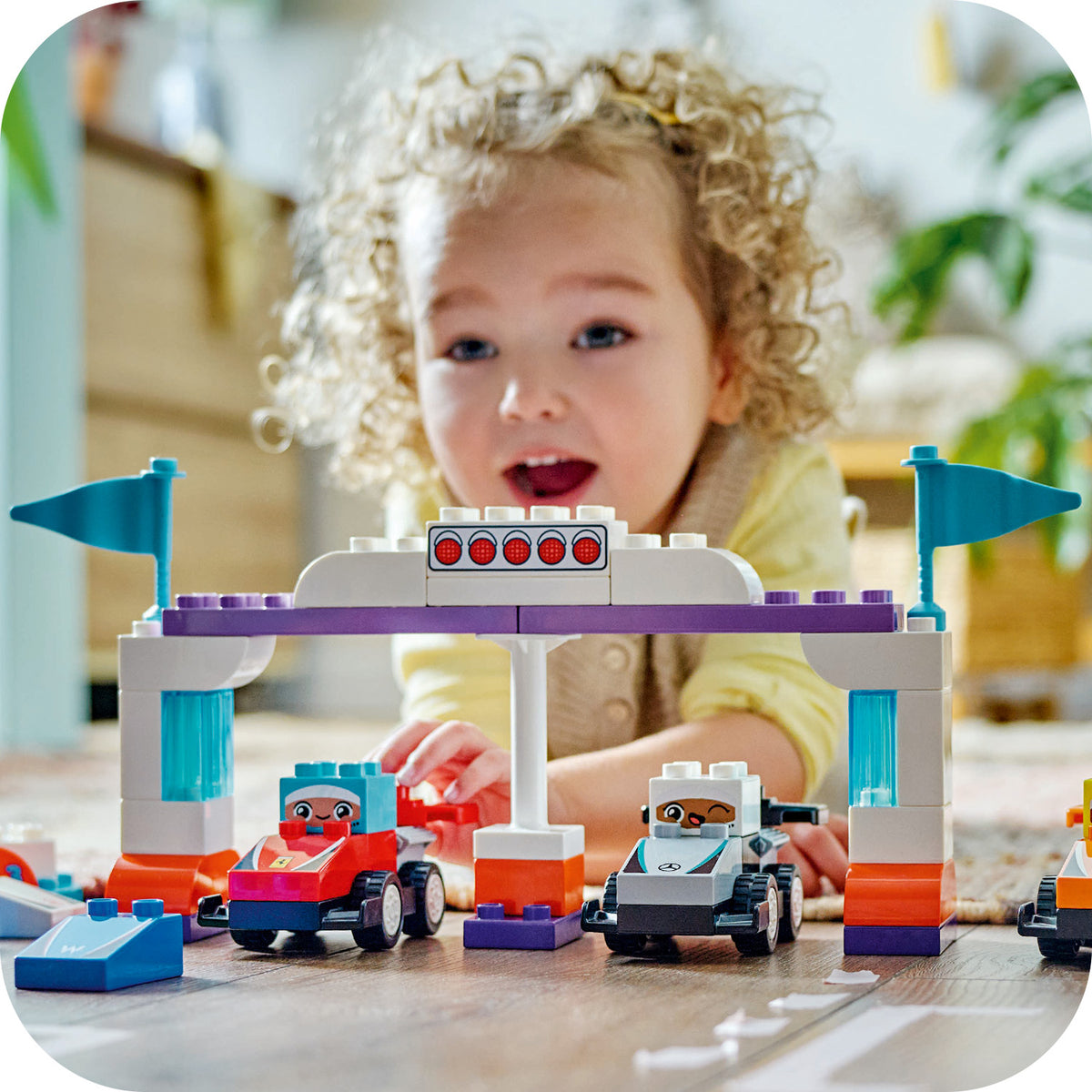 LEGO DUPLO 10445 F1 Team Rennautos mit Rennfahrern