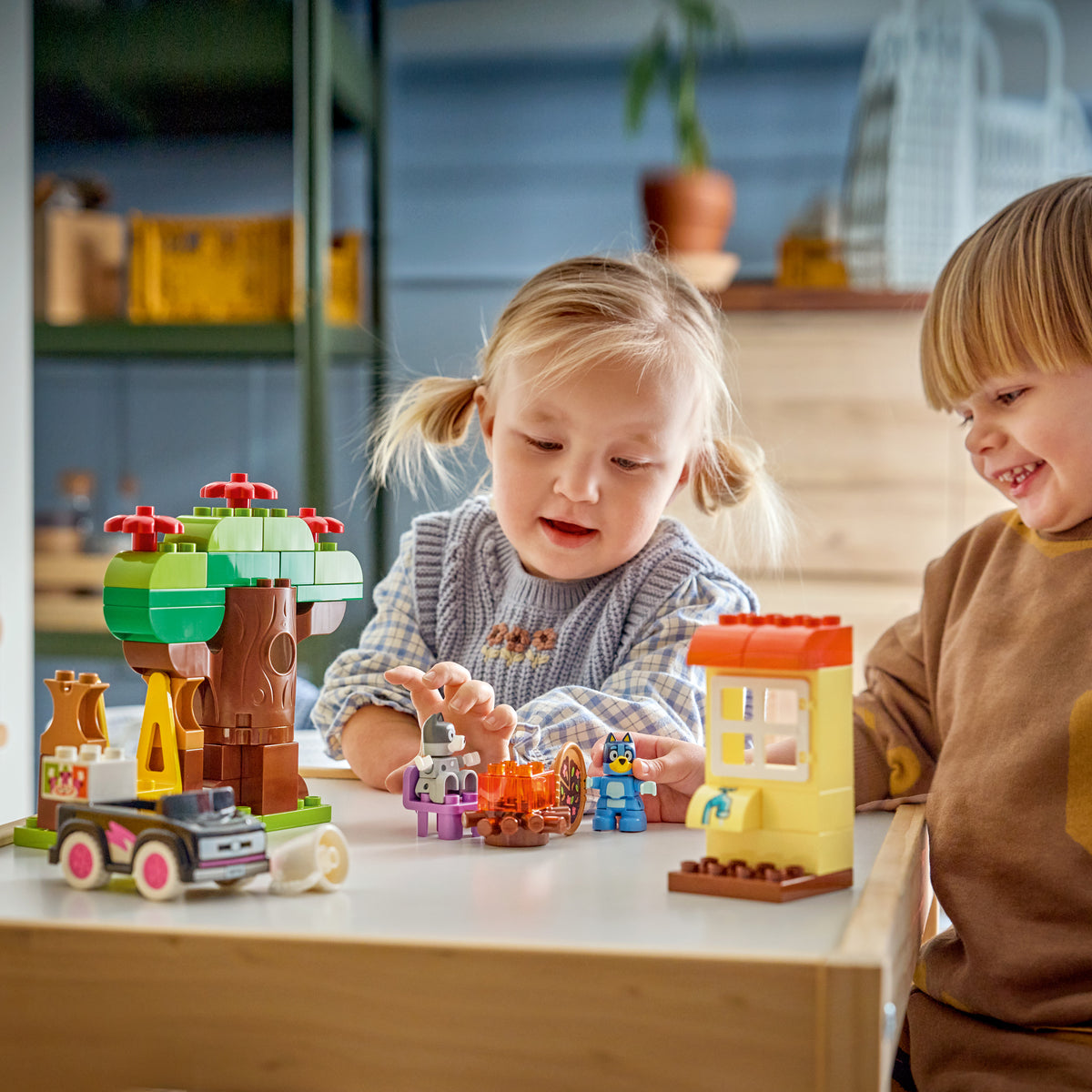 LEGO DUPLO 10469 Bluey Pizza-Schwestern mit Muffin und Bluey
