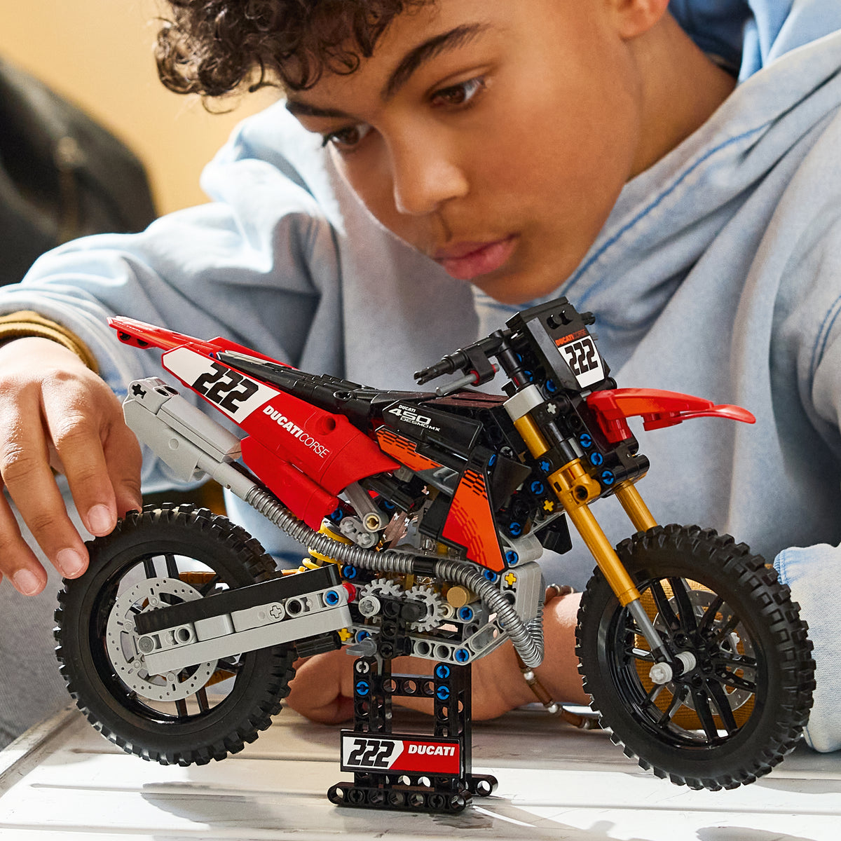 LEGO Technic 42238 Ducati Desmo450 MX Factory Motorrad