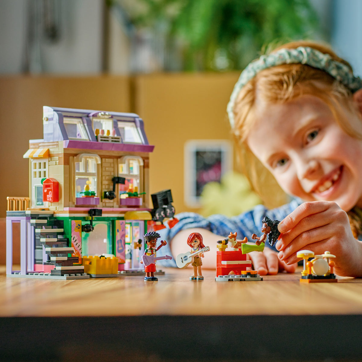 LEGO Friends 42653 Musikladen & Wohnung