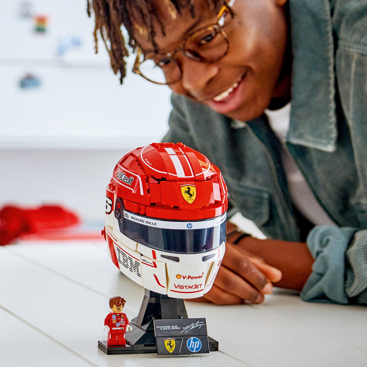 LEGO Editions 43014 Scuderia Ferrari HP Charles Leclerc Helm