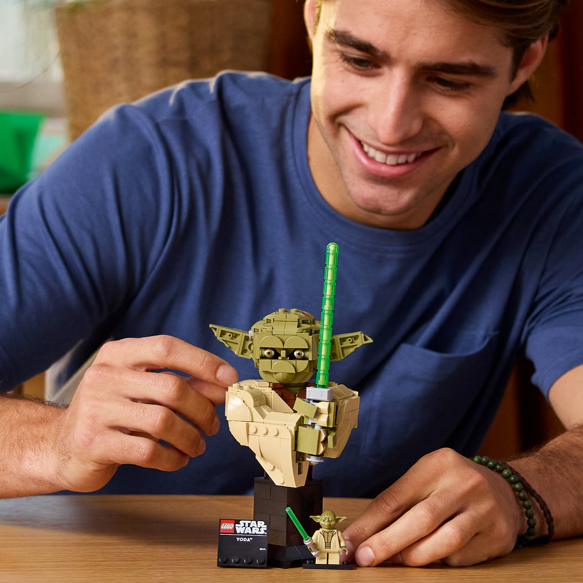 LEGO Star Wars 75438 Angriff der Klonkrieger Yoda Büste