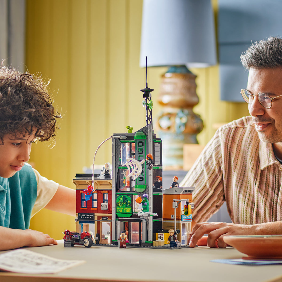 LEGO Marvel 76324 Spider-Man vs. Oscorp