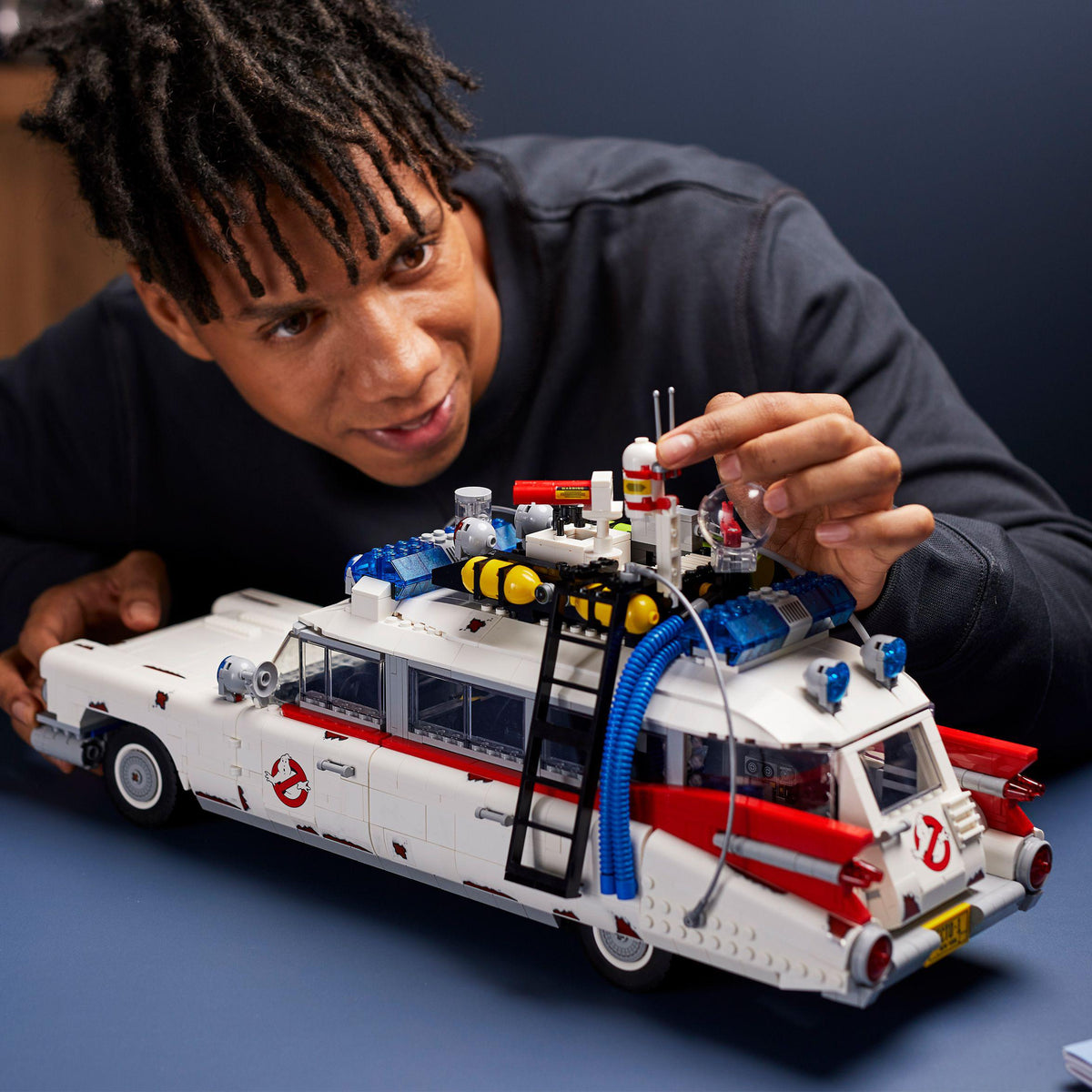 LEGO Icons 10274 Ghostbusters ECTO-1