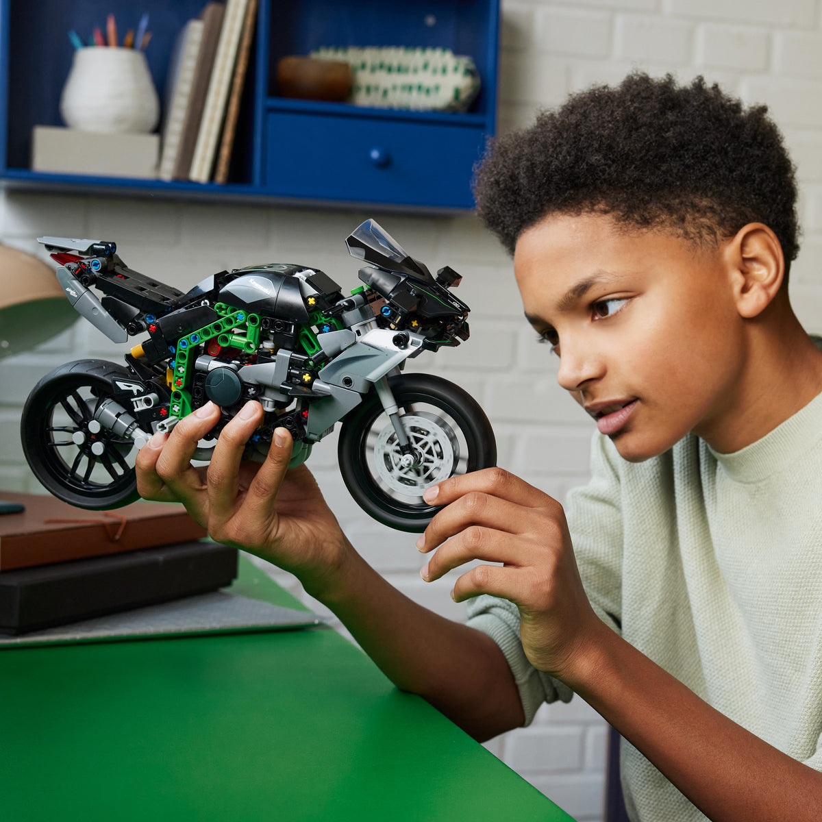 LEGO Technic 42170 Kawasaki Ninja H2R Motorrad