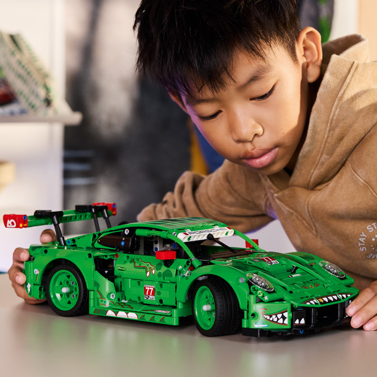 LEGO Technic 42224 Porsche 911 GT3 R REXY AO Racing Rennwagen