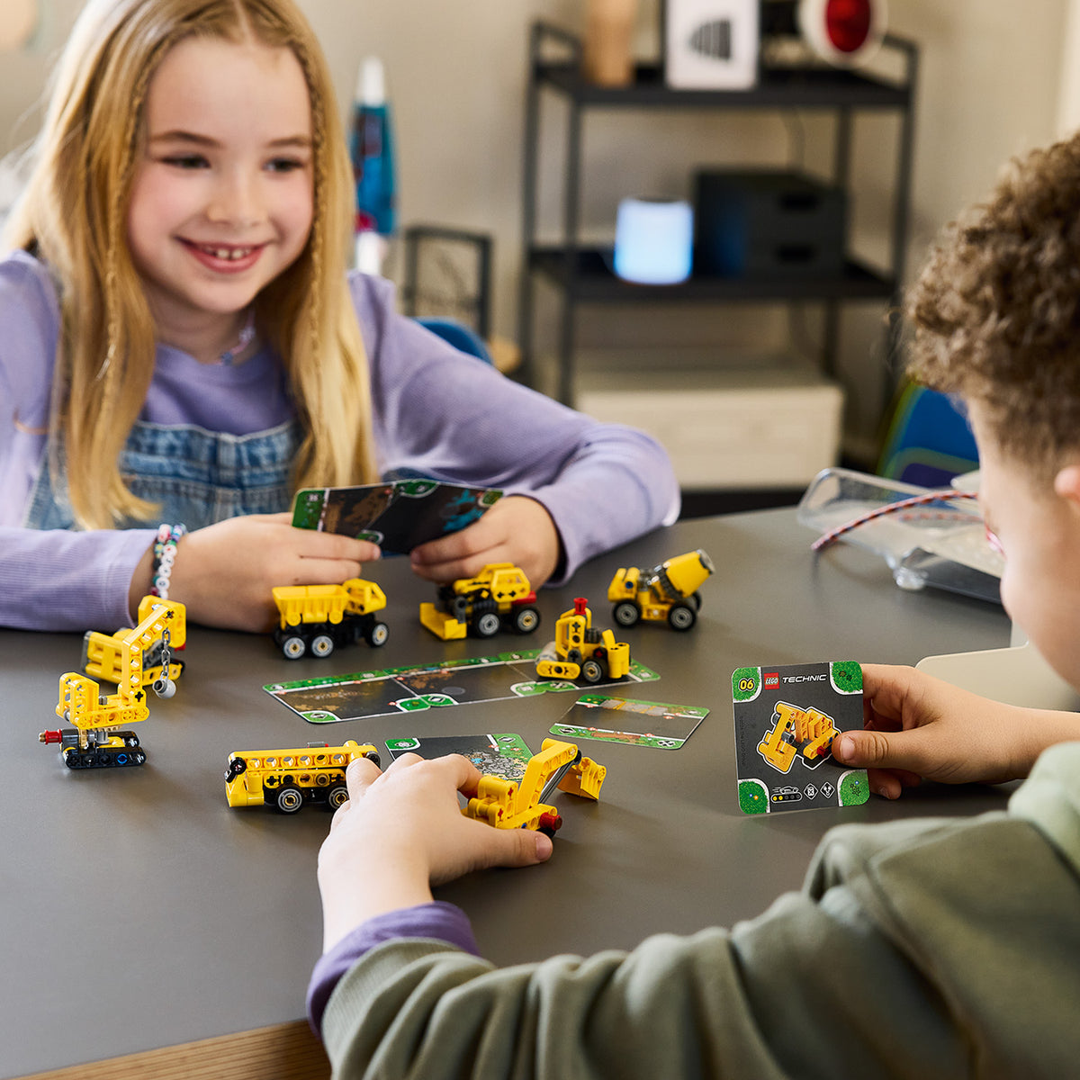LEGO Technic 42233 Mächtige Maschinen