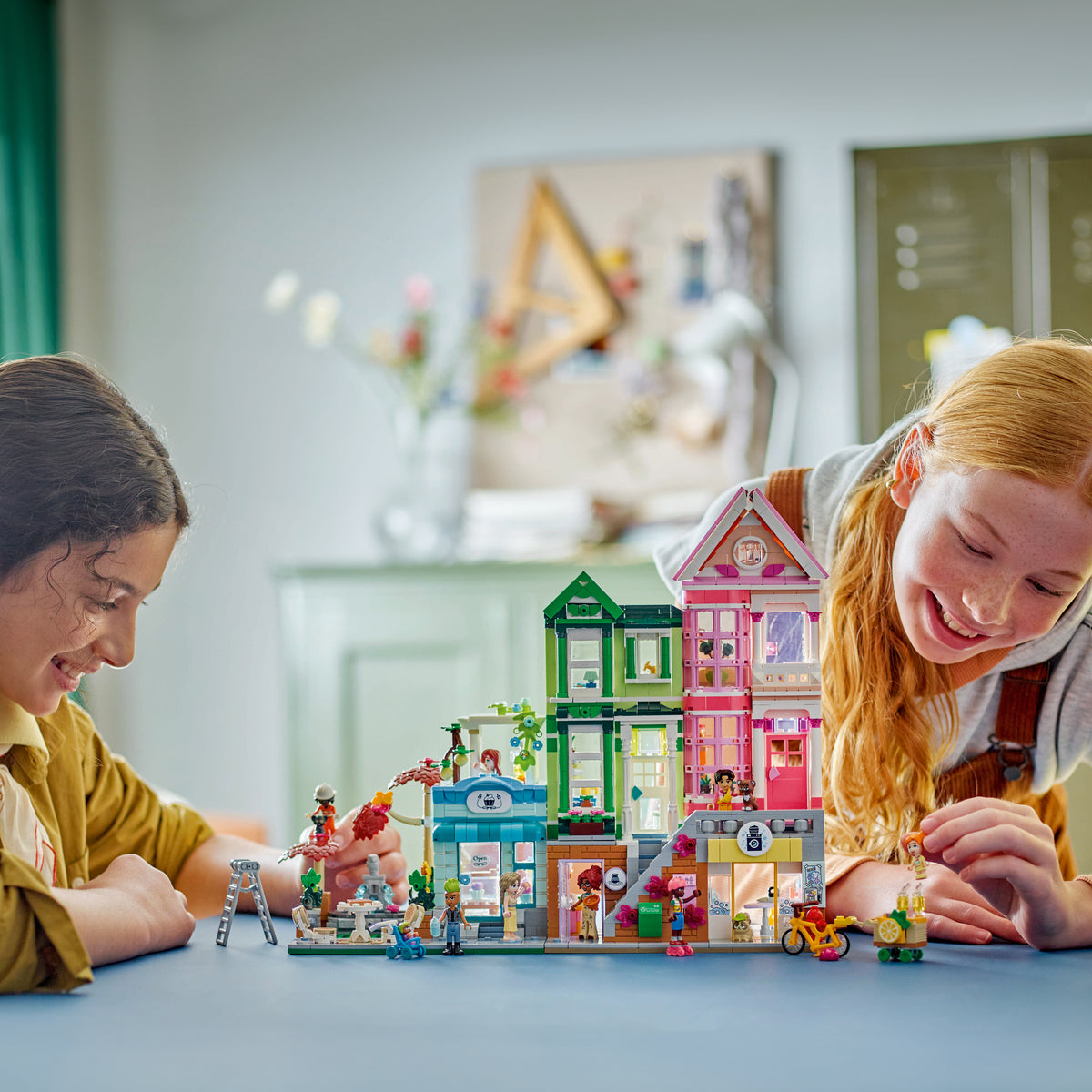 LEGO Friends 42670 Heartlake City Wohn- und Einkaufsstraße