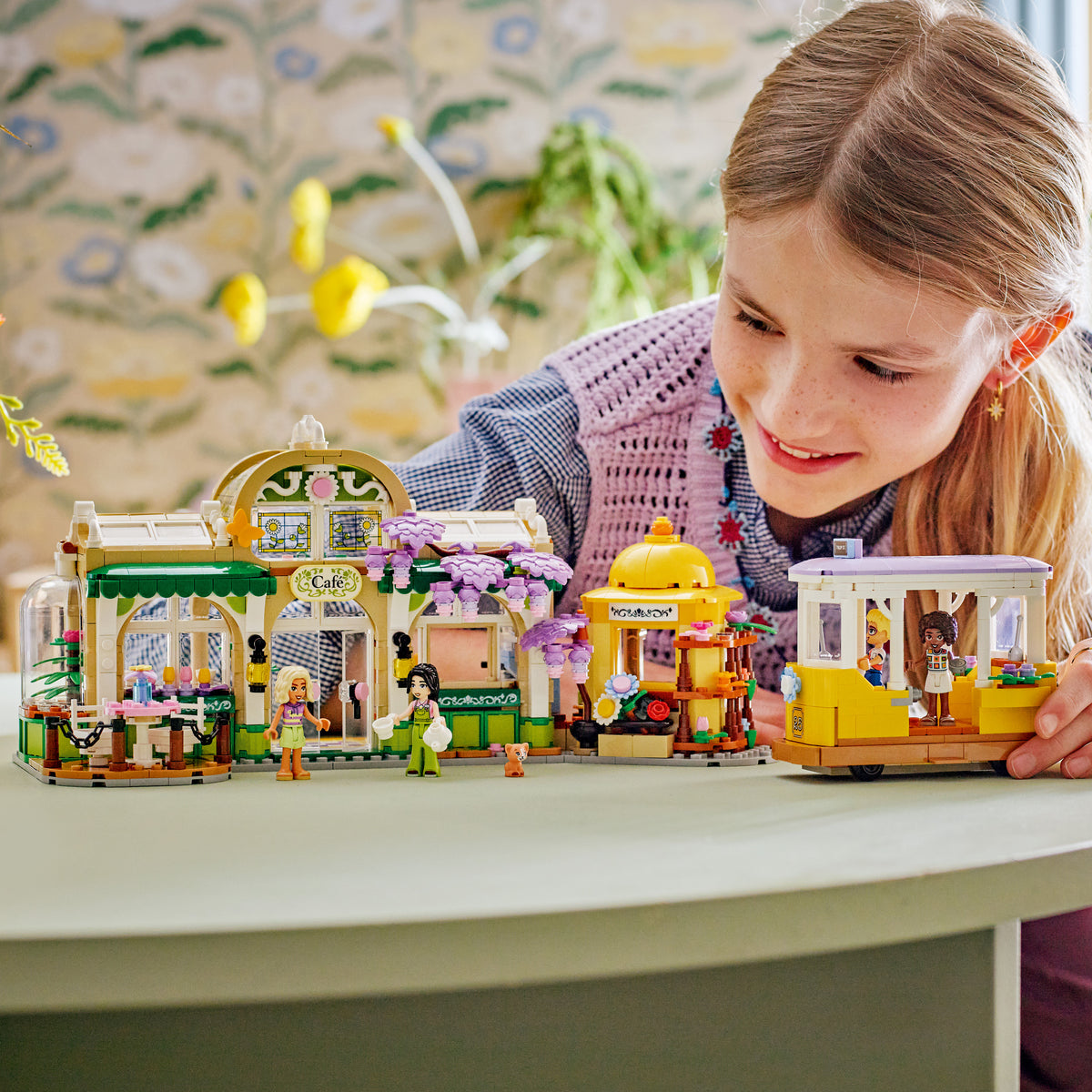 LEGO Friends 42671 Pflanzencafé und Blumenkiosk