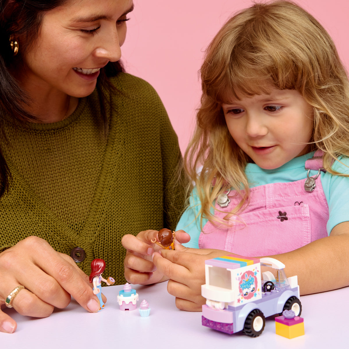 LEGO Friends 42675 Einhorn-Kuchenlieferwagen