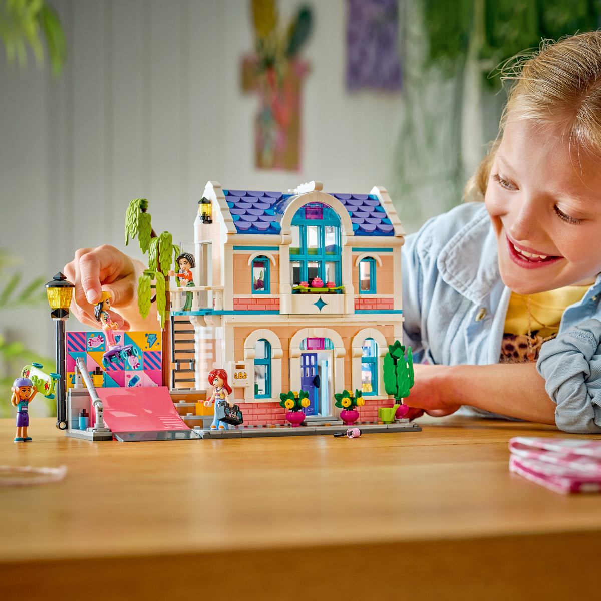 LEGO Friends 42687 Lianns Familienhaus