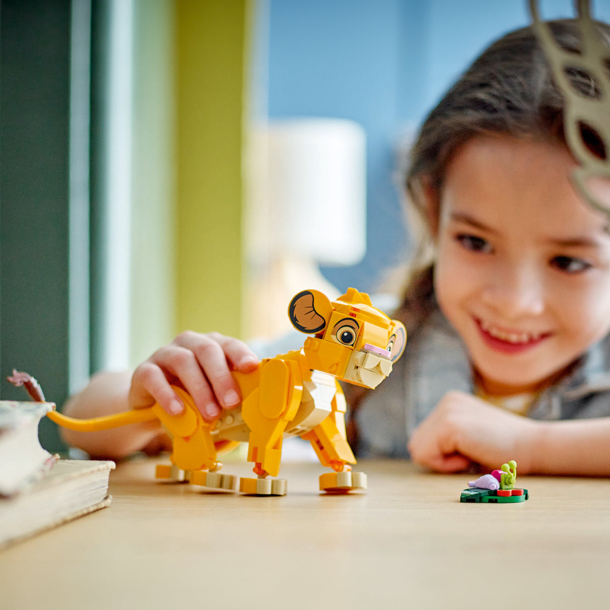 LEGO Disney 43243 Simba, das Löwenjunge des Königs