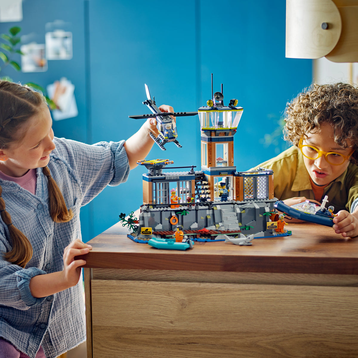 LEGO City 60419 Polizeistation auf der Gefängnisinsel