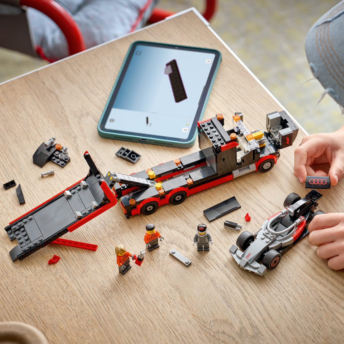 LEGO City 60493 F1 Truck mit Audi F1 Rennwagen