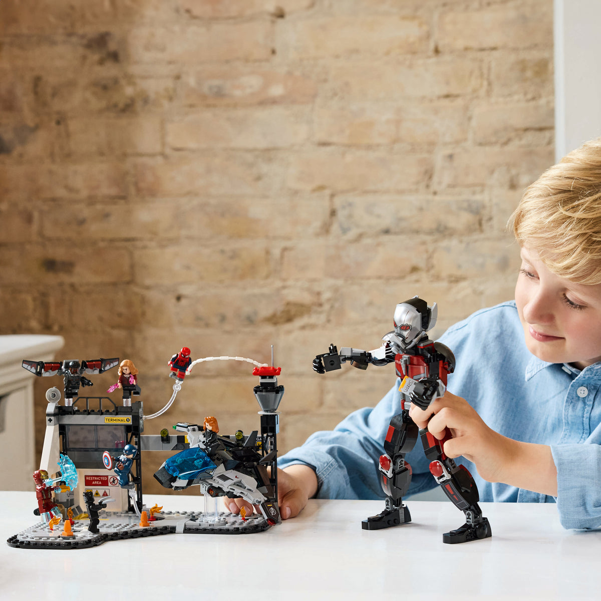 LEGO Marvel 76314 Captain America: Civil War Actionduell