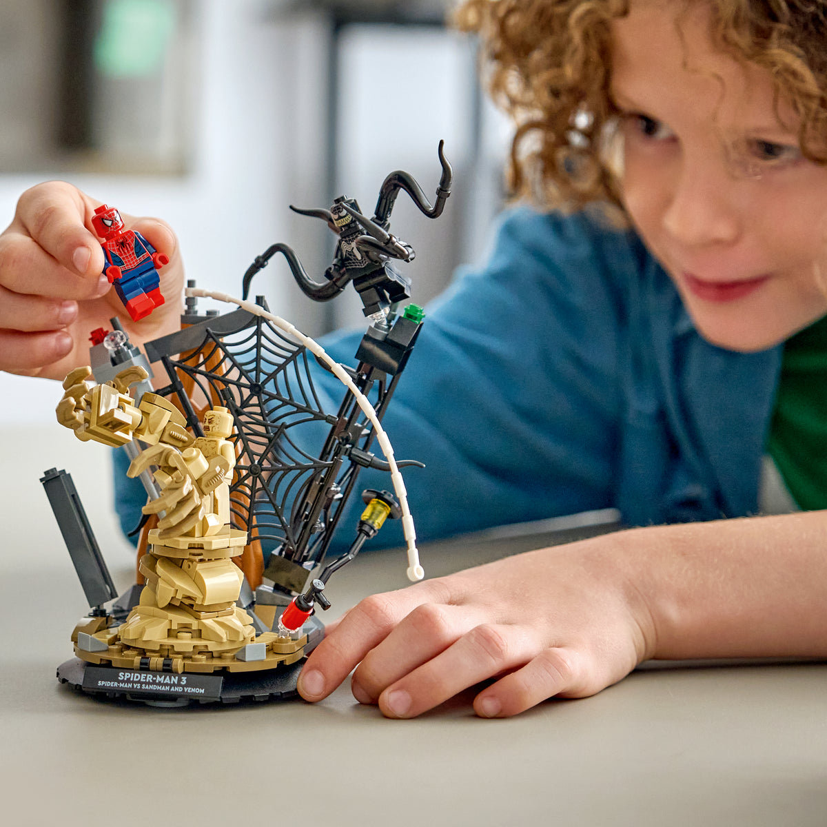 LEGO Marvel 76334 Großer Showdown: Spider-Man vs. Sandman