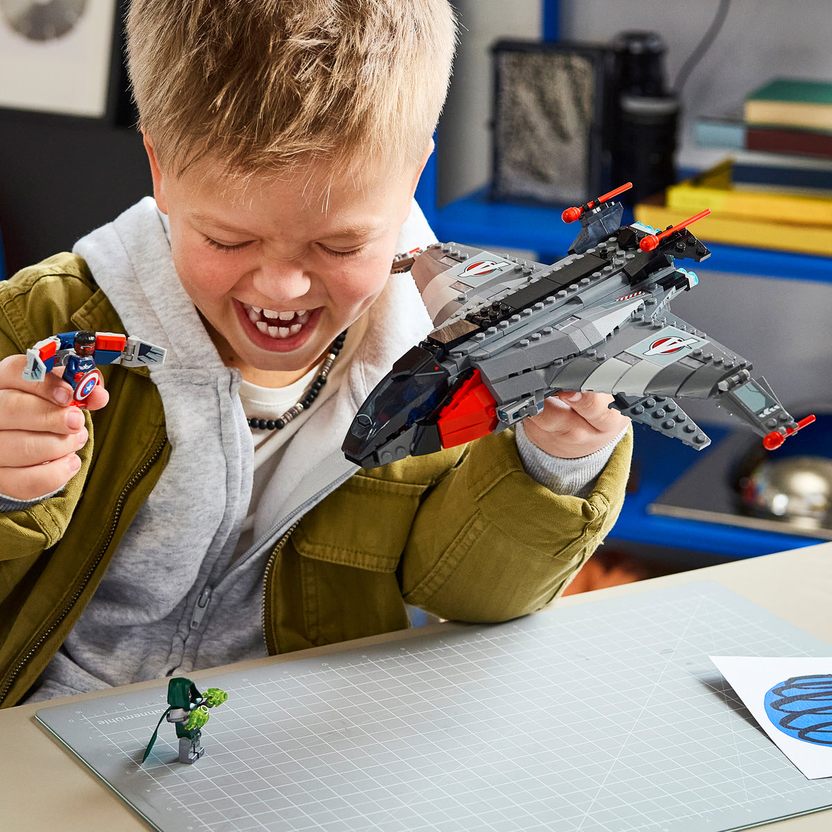 LEGO Marvel Avengers: Doomsday 76347 Quinjet