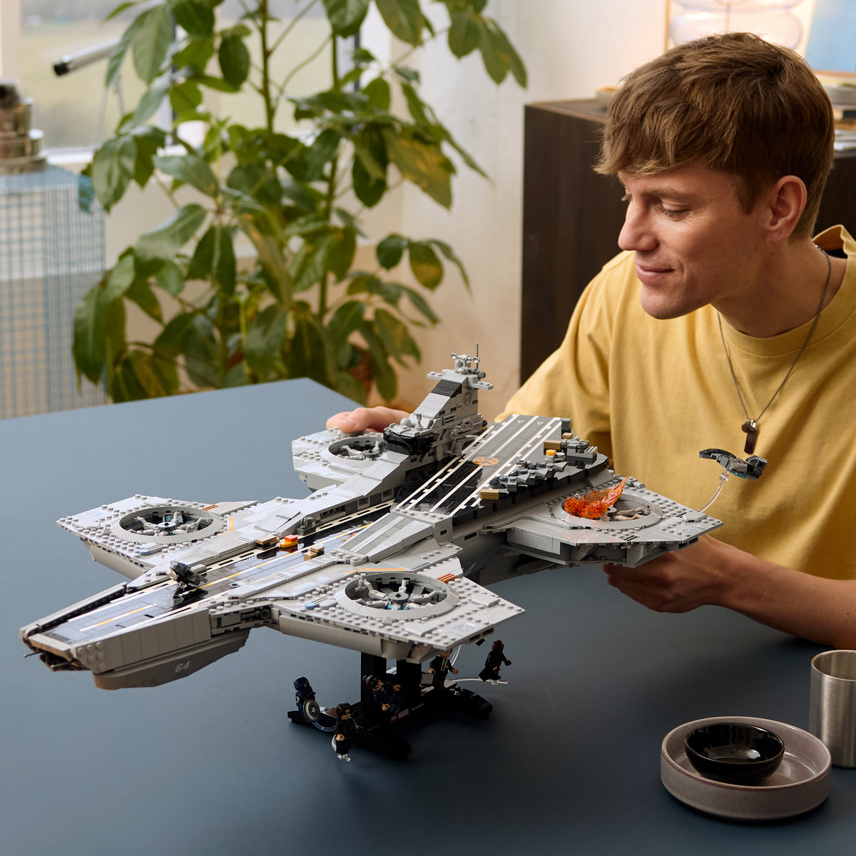 LEGO 76354 Marvel S.H.I.E.L.D.-Helicarrier