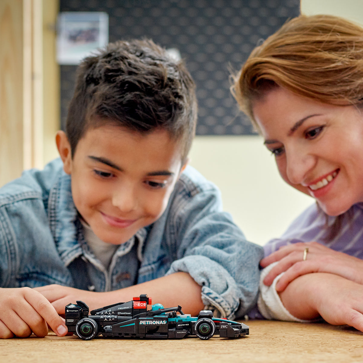 LEGO Speed Champions 77244 Mercedes-AMG F1 W15